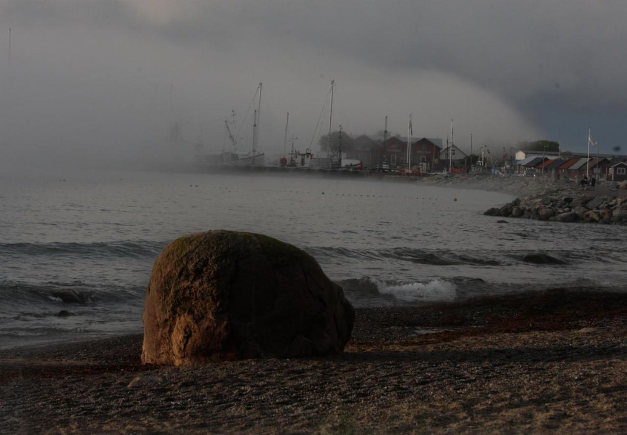 1A, Stuga Med 50M Till Strand Byxelkrok Exterior photo