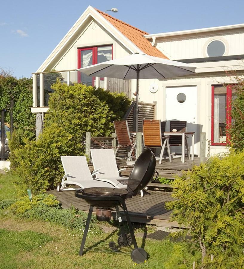 1A, Stuga Med 50M Till Strand Byxelkrok Exterior photo